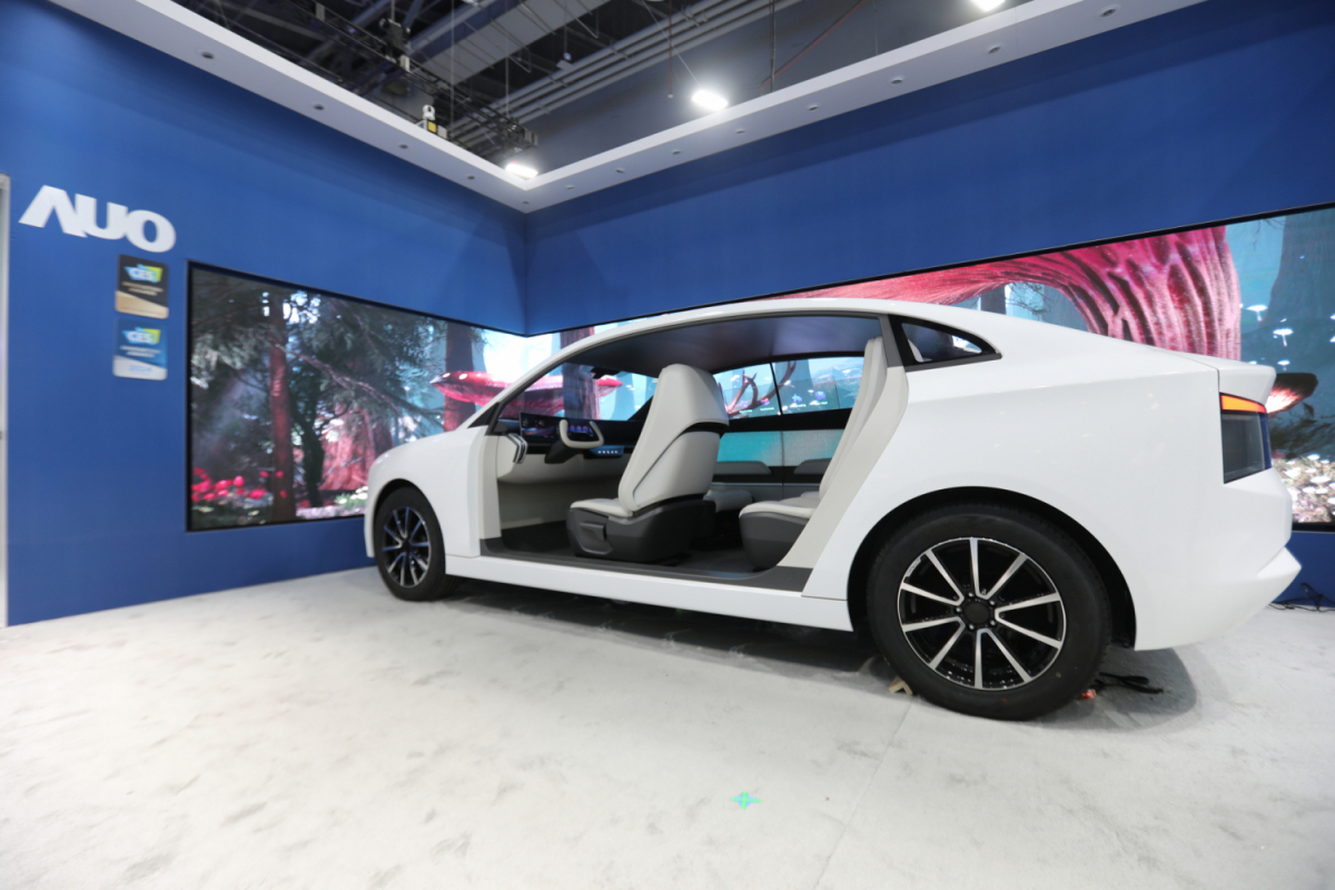 DB视讯发表全新Smart Cockpit 2024，大秀显示应用成果、及释放Micro LED终极显示技术量能的全新智慧座舱，以营造突破性、沉浸式的视觉体验，重新定义智慧座舱，满足驾乘人员的全方位感受。